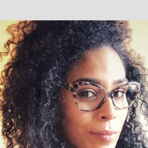 Meet your Posher, Abril